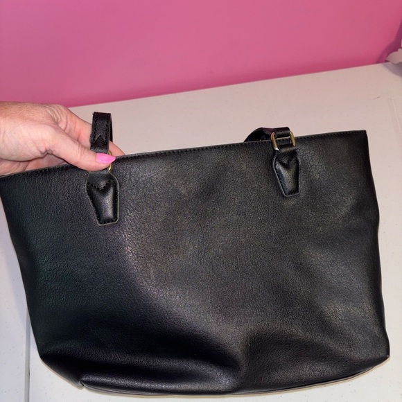 Liz Claiborne Black Tote with Gold Zipper - Picture 13 of 15